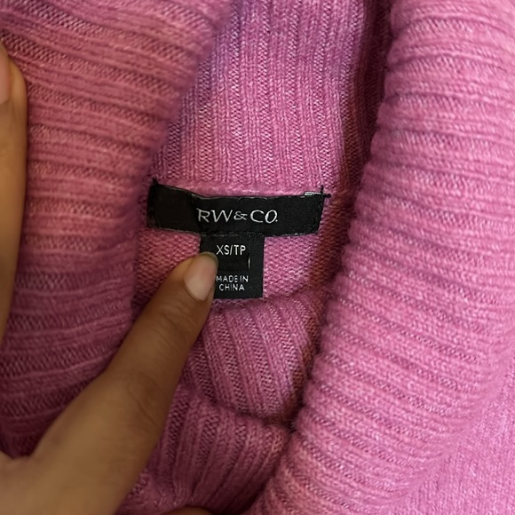 RW&CO pink turtleneck tunic sweater - Picture 5 of 5